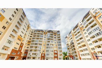  В микрорайоне САЗ 2 полностью возведен дом 42