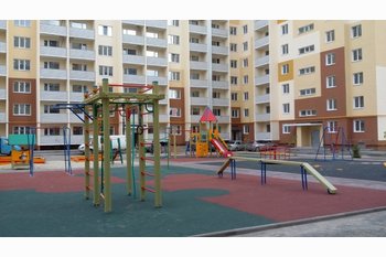  Квартиры в заводском районе с отдельным двором.