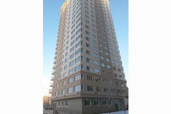  Сдан 21 этажный монолитный дом в солнечном.