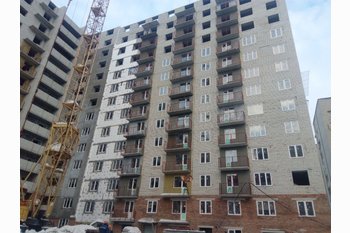  Строящийся дом на Лунной