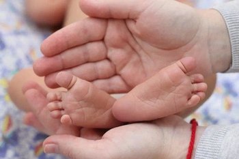  Может ли мама  взять ипотеку  если одна воспитывает ребенка.