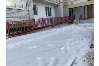  Не убирают снег во дворе дома? Что делать и куда обращаться?