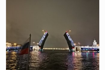 Смоленский мост через Неву - перспектива роста цен на недвижимость.