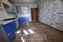 Описание квартиры	 Этаж	3 Этажей в доме	10 Общая площадь без лоджии/балкона	64,7 Площадь лоджии/балкона	3+4 Площадь кухни	11,3 Площадь комнат	20+16 Площадь санузла	6 Окна на какую сторону	на две стороны Выход на лоджию/ б2-х комнатная квартира в Заводском